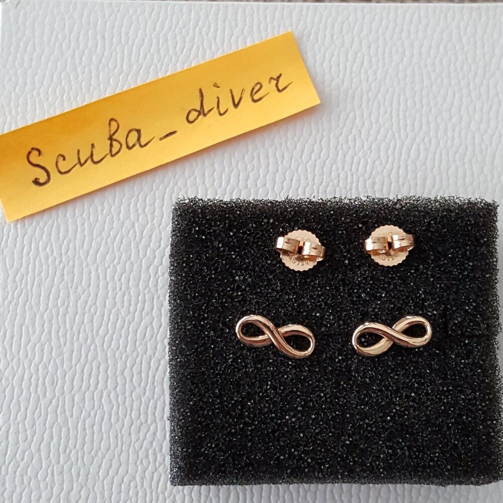 New Tiffany & Co. Infinity Stud Earrings 18K Rose Gold Pink Gold